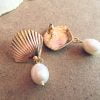 pendientes concha perlas