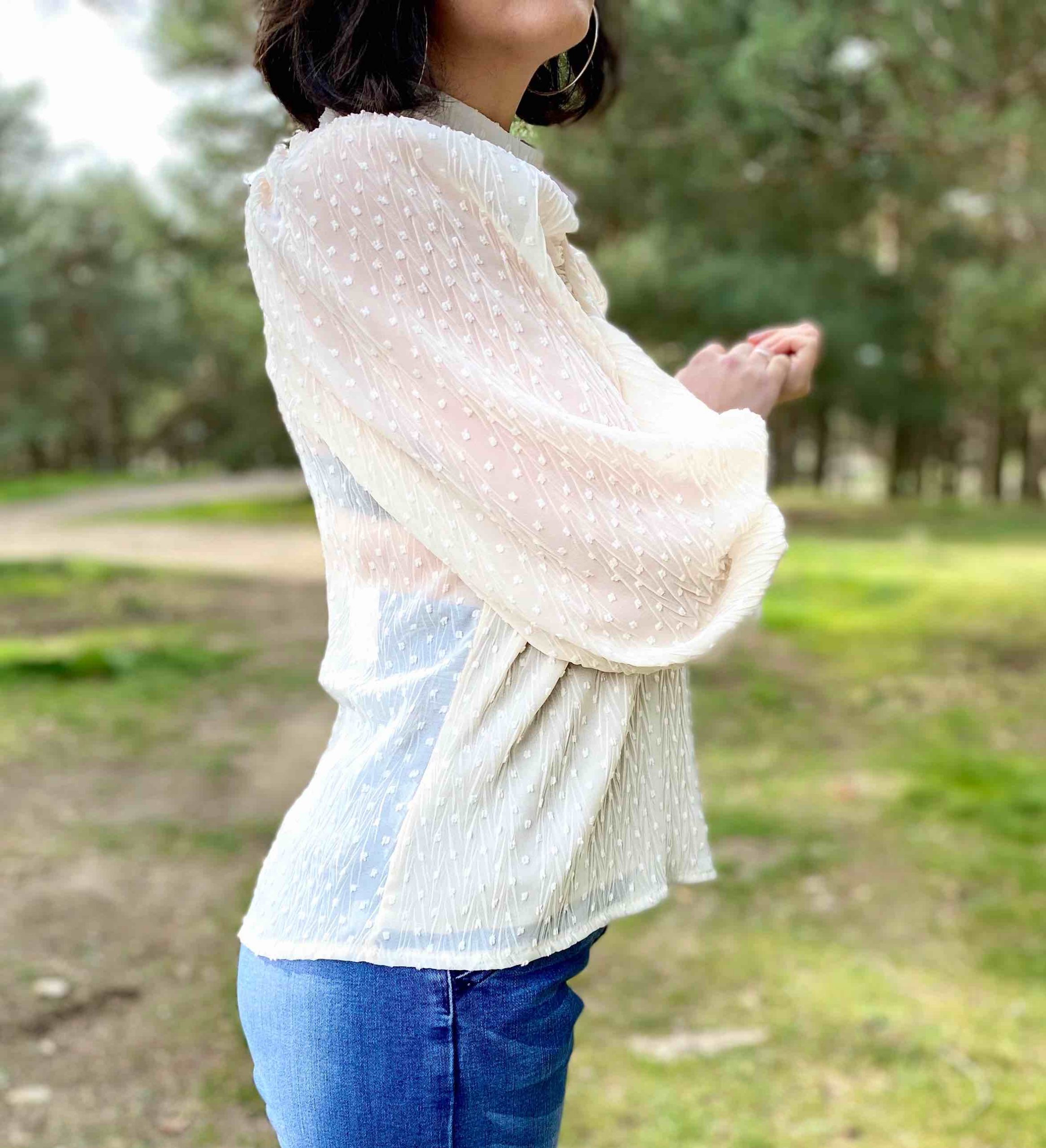 blusa-plumeti-beige_04-scaled-1.jpg