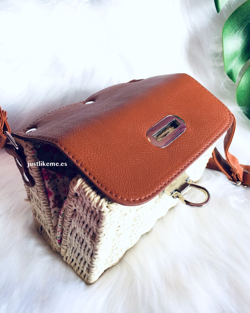 bolso-rectangular-hebilla-plateada_01.jpg