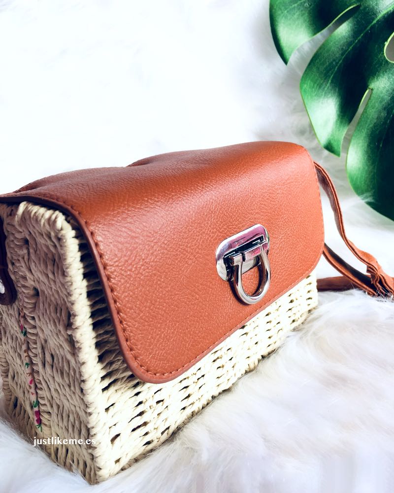 bolso-rectangular-hebilla-plateada_02.jpg