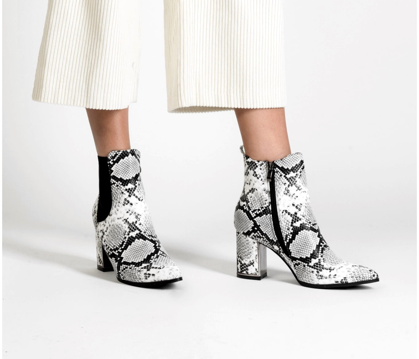 botin-serpiente-tacon-ancho_01.jpg