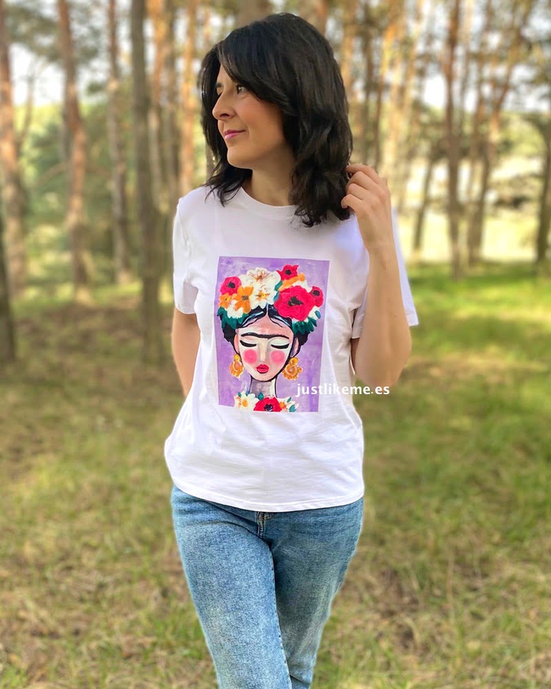 camiseta-frida-lila-1.jpg