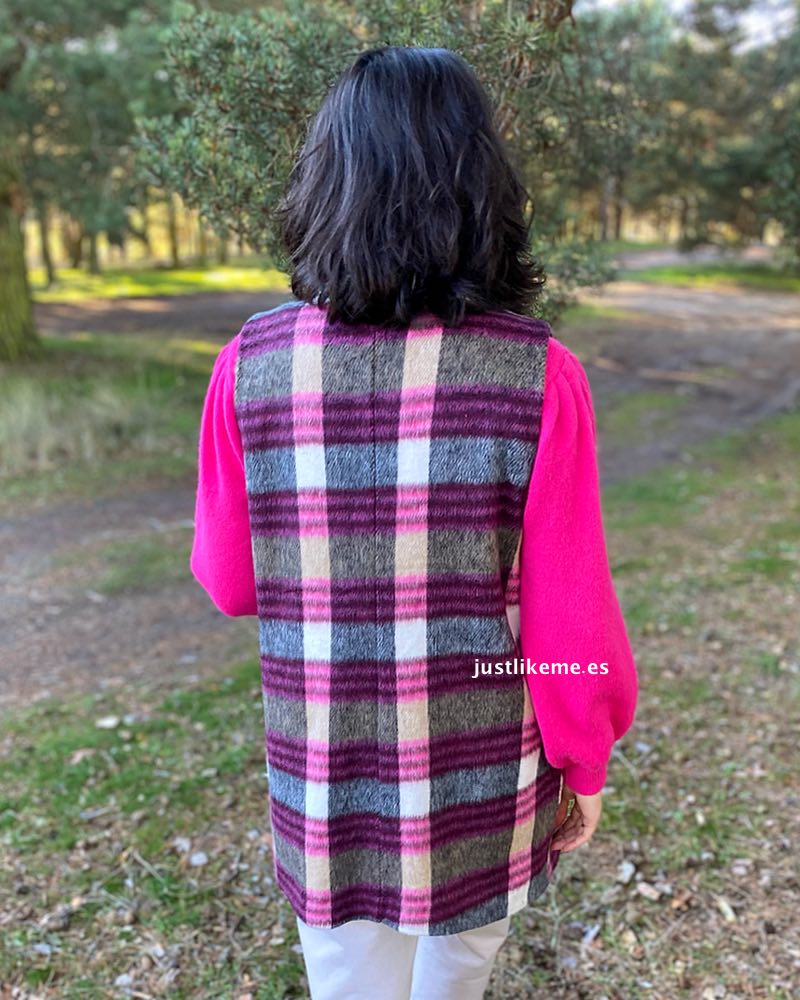chaleco-cuadros-solapa-rosa_2.jpg