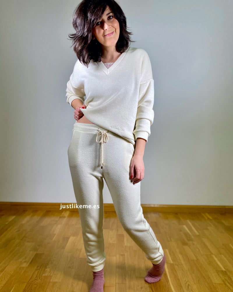 conjunto-pijama-puntilla-beige_1.jpg