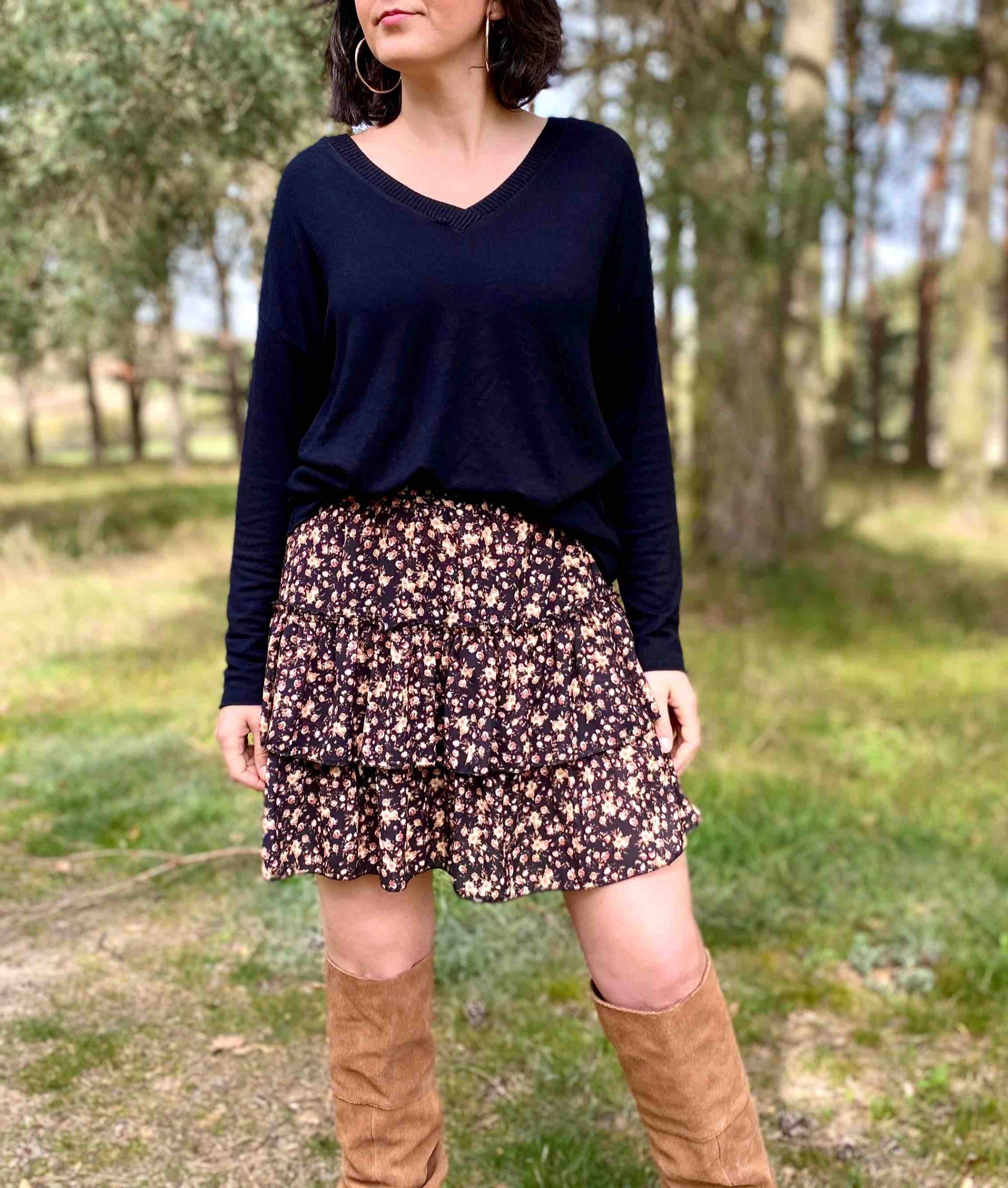 falda-estampada-volantes-scaled-1.jpg