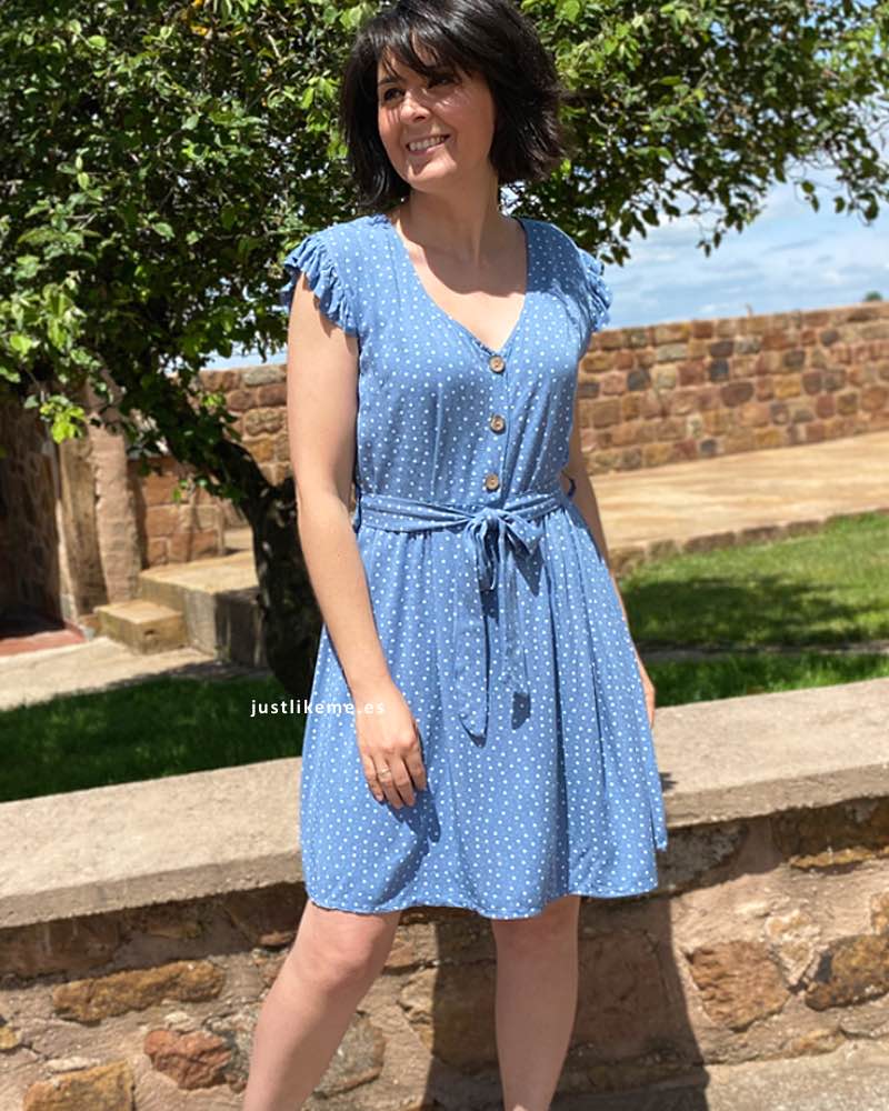 vestido-corto-lunares-azul-claro.jpg