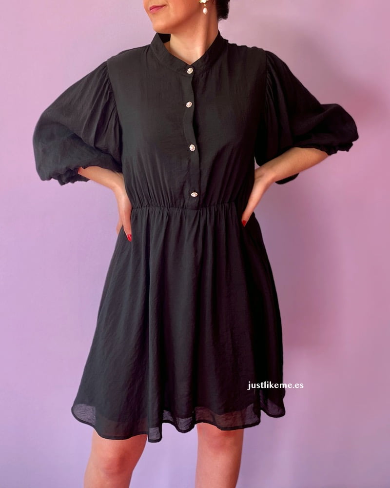 vestido-negro-boton-joya_6.jpg
