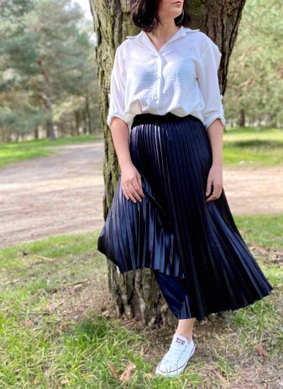 falda-plisada-polipiel-negra_04